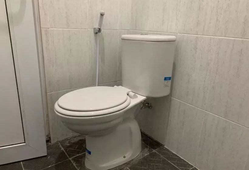 ホテル Reddoorz Near Alun Alun Purbalingga