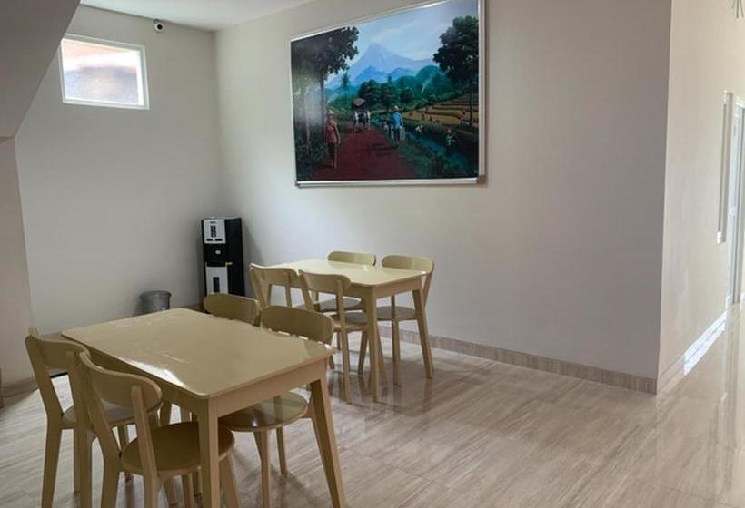 בית מלון כפרי Reddoorz Near Alun Alun Purbalingga