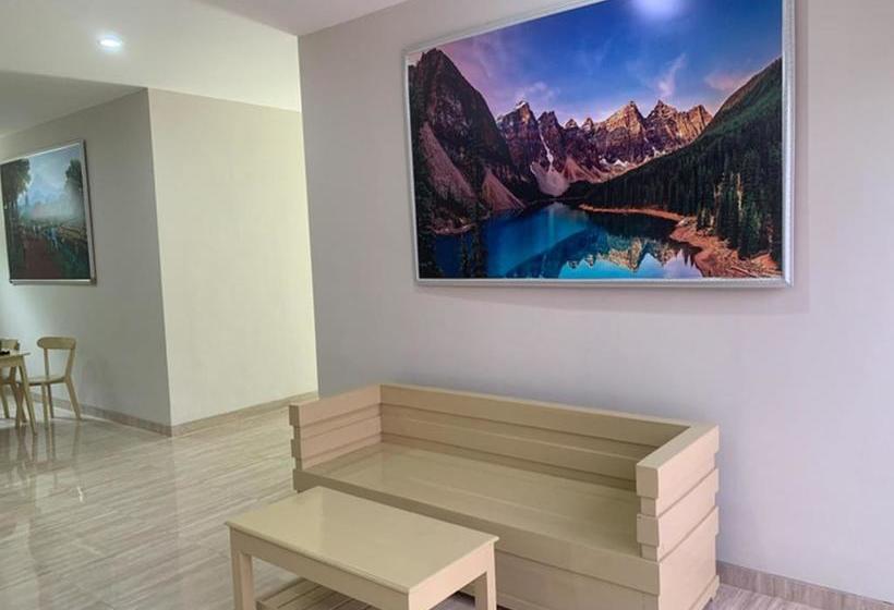 בית מלון כפרי Reddoorz Near Alun Alun Purbalingga