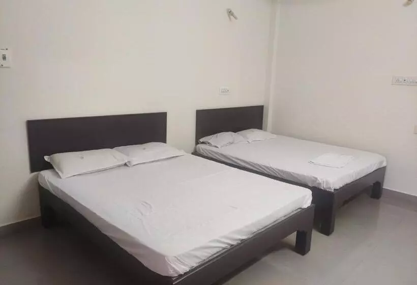 Hotelli Subasree Cottage