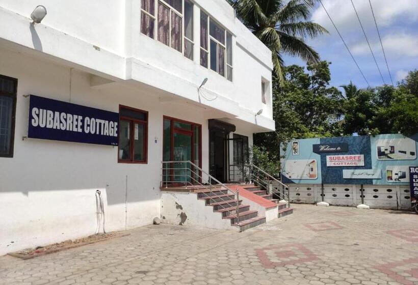 Hotel Subasree Cottage