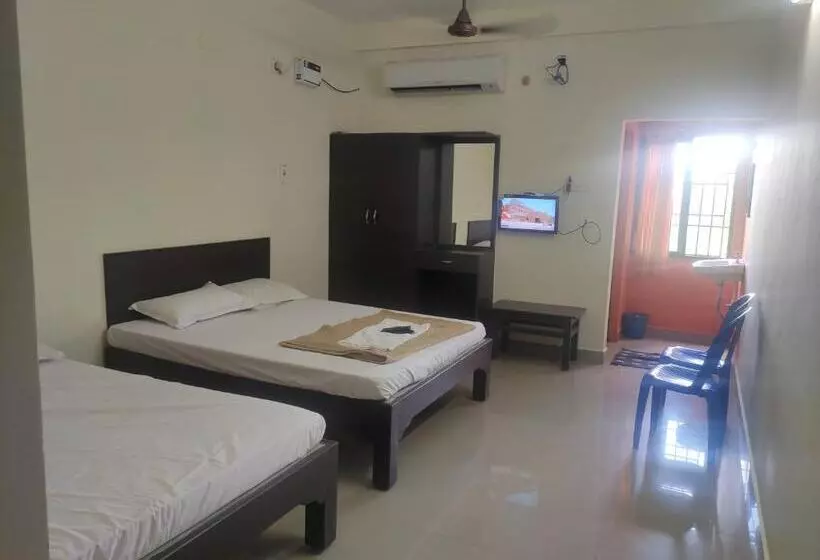 Hotelli Subasree Cottage