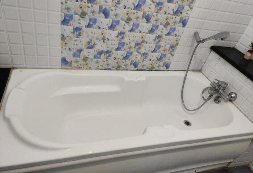 Hotel Subasree Cottage