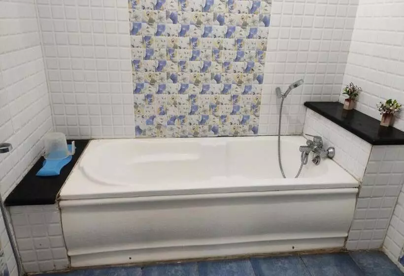 Hotelli Subasree Cottage