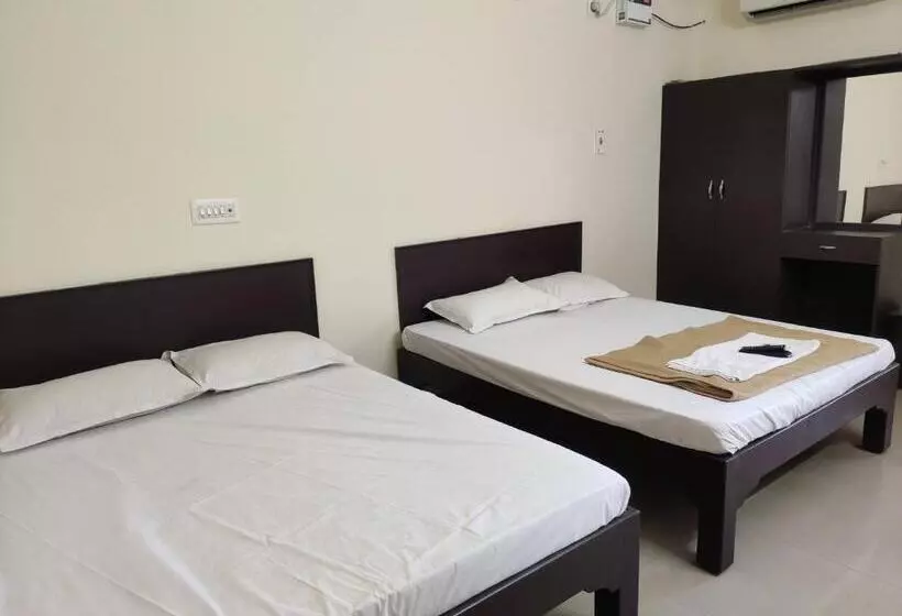 Hotelli Subasree Cottage