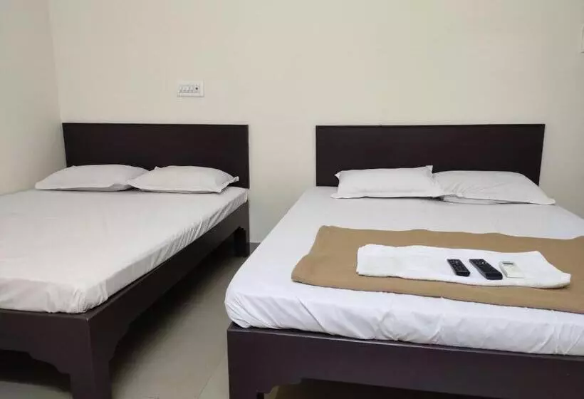 Hotelli Subasree Cottage