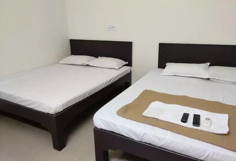 Hotelli Subasree Cottage