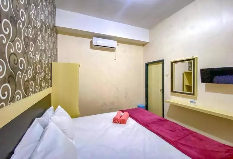 Hotelli Tini S Guest House Malang Mitra Reddoorz