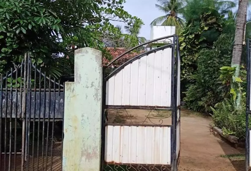 ベッドアンドブレックファースト Beni Beach Resort Batticaloa, Sri Lanka