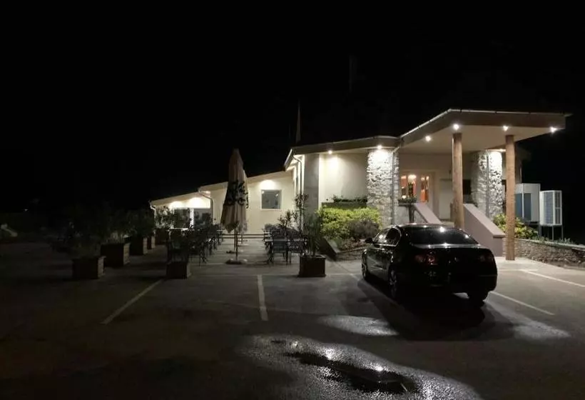 Aamiaismajoitus (B&B) Napkelte Panzió