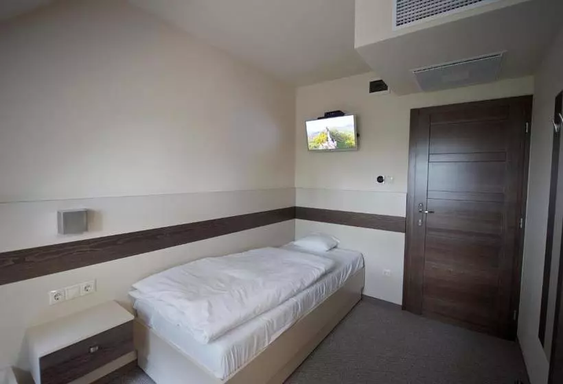 Aamiaismajoitus (B&B) Napkelte Panzió