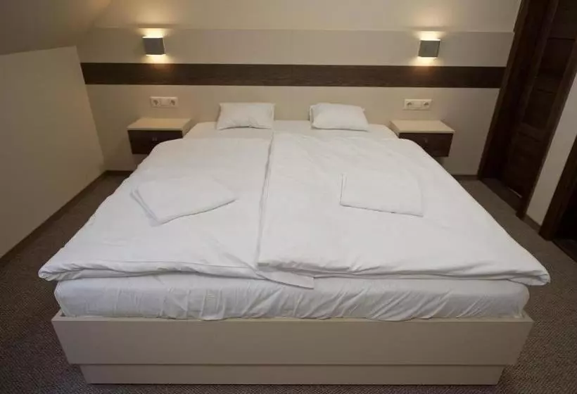 Aamiaismajoitus (B&B) Napkelte Panzió