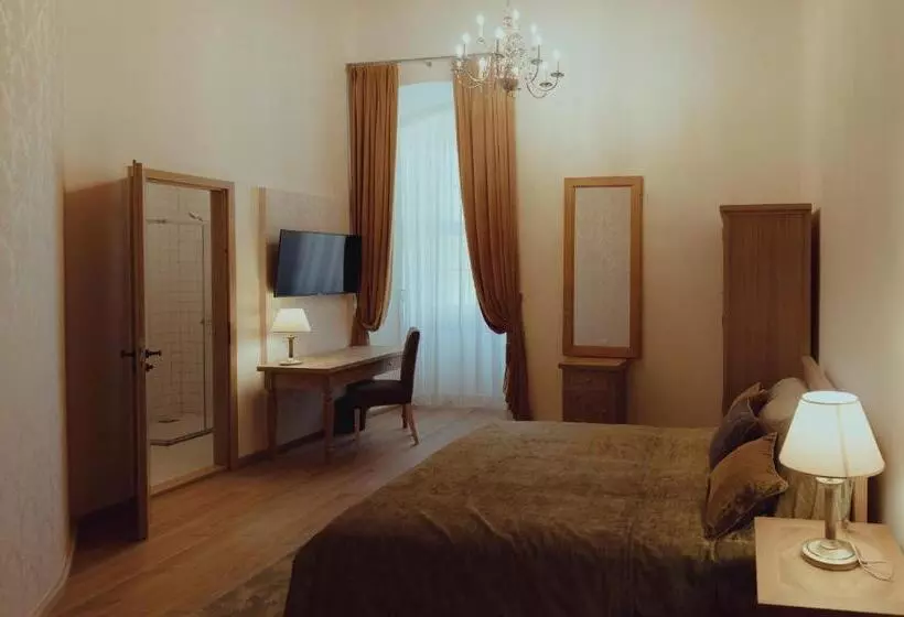 Brigadéros Hotel Brigadír Borsi