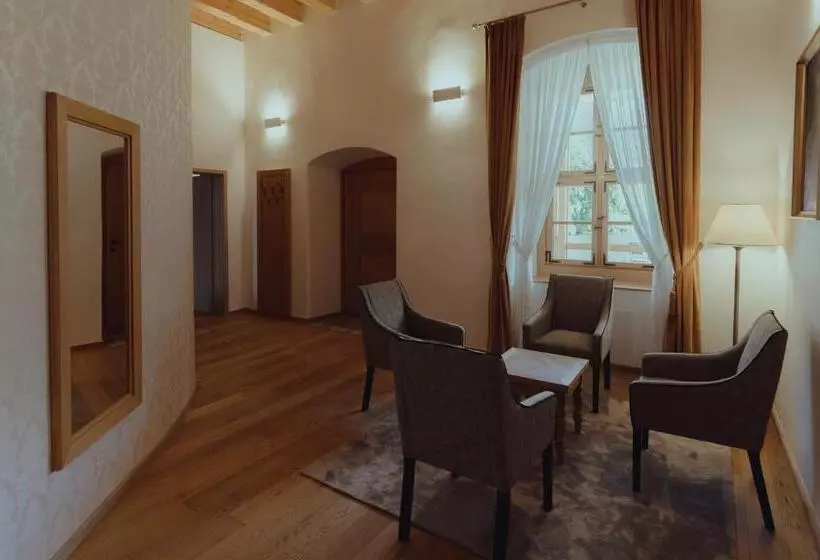 Brigadéros Hotel Brigadír Borsi