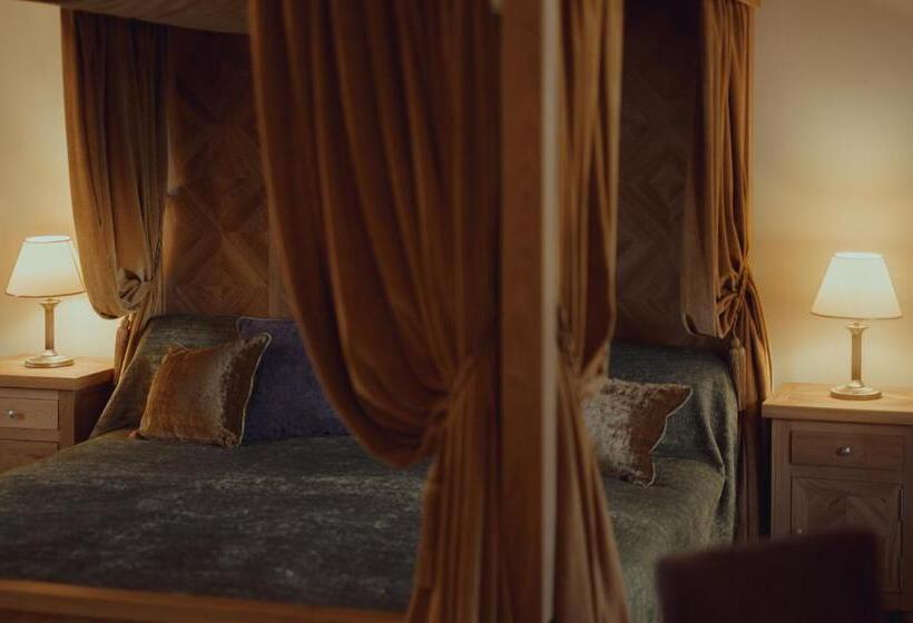 Brigadéros Hotel Brigadír Borsi