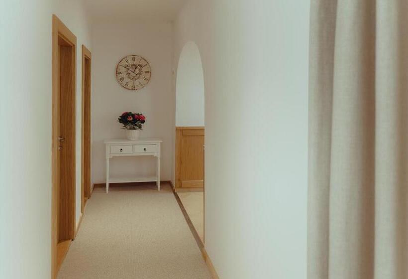 Brigadéros Hotel Brigadír Borsi