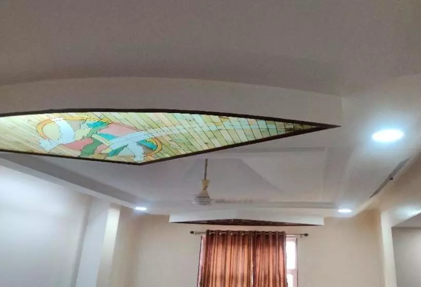 Hotelli Capital O 80682  Suraj Executive