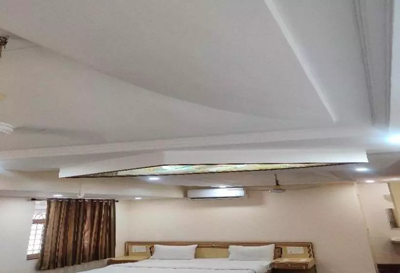 Hotelli Capital O 80682  Suraj Executive