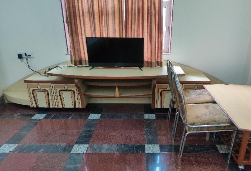 Hotel Capital O 80682  Suraj Executive