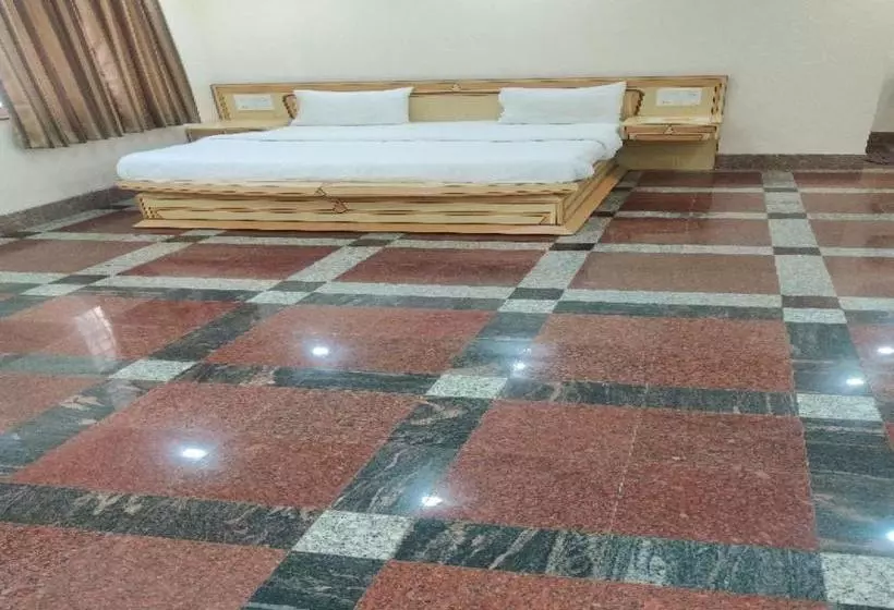 Hotelli Capital O 80682  Suraj Executive