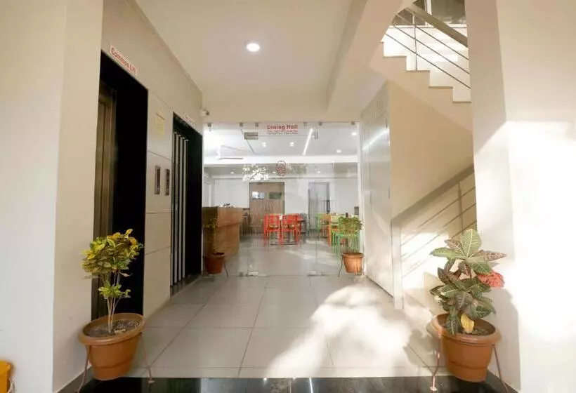 Hotelli Nova Sahaj Residency