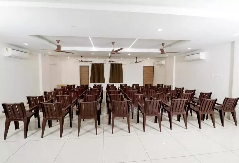 Hotelli Nova Sahaj Residency