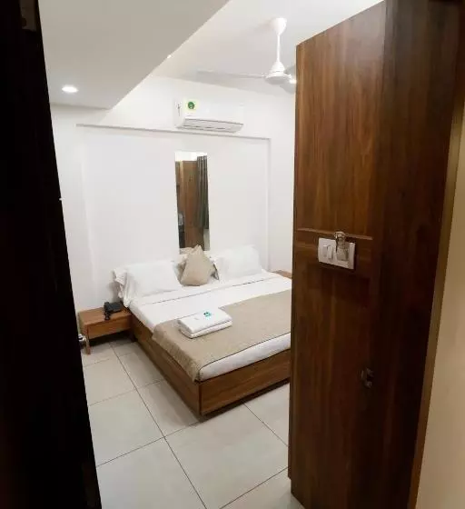 Hotelli Nova Sahaj Residency