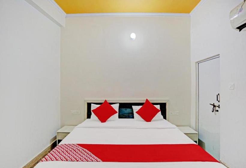 فندق Oyo 71086  Nk Guest House & Restaurant