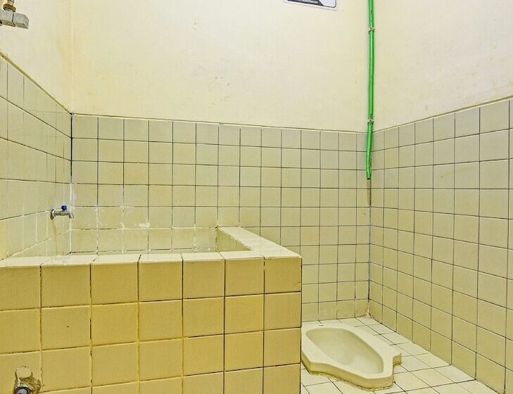 בית מלון כפרי Oyo 90443  New Kartika In