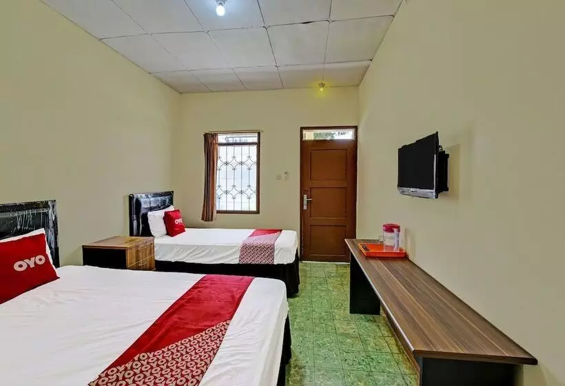 Hotelli Oyo 90443  New Kartika In