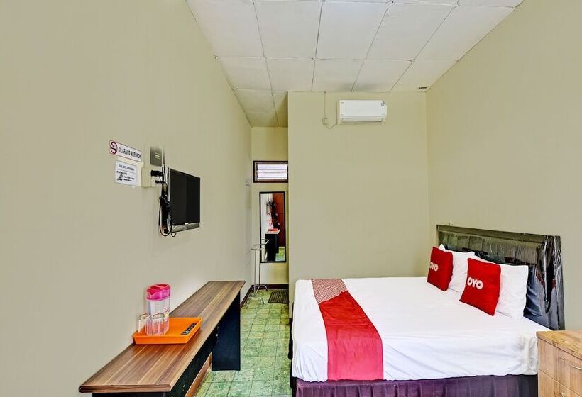 בית מלון כפרי Oyo 90443  New Kartika In