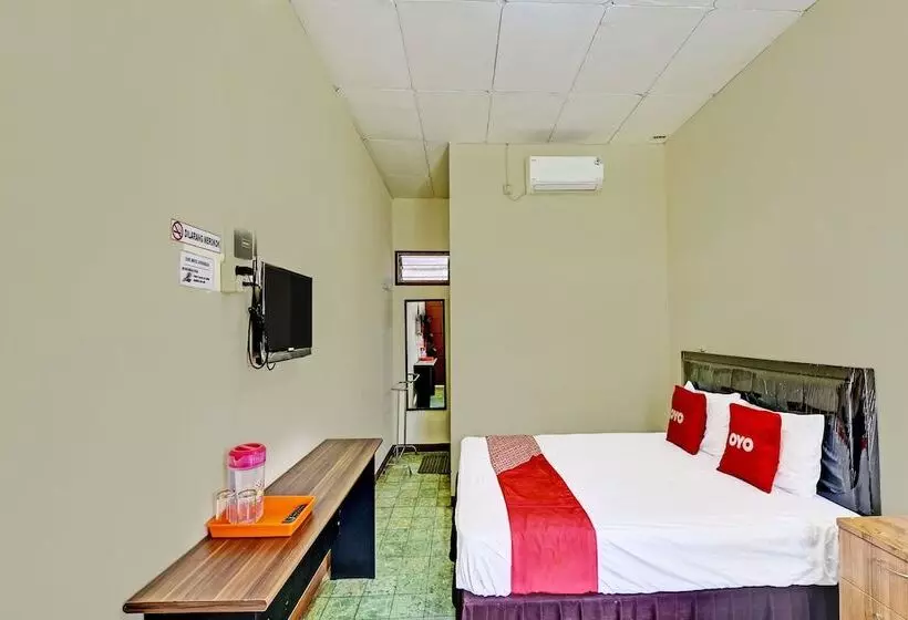 Hotelli Oyo 90443  New Kartika In
