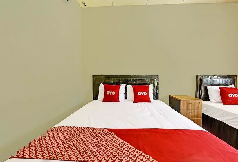 Hotelli Oyo 90443  New Kartika In