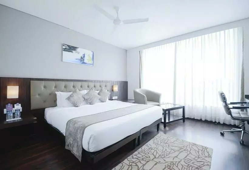 هتل Phlox  Hubli