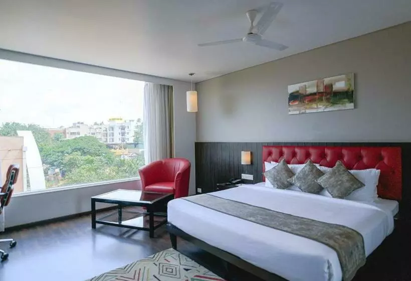 هتل Phlox  Hubli