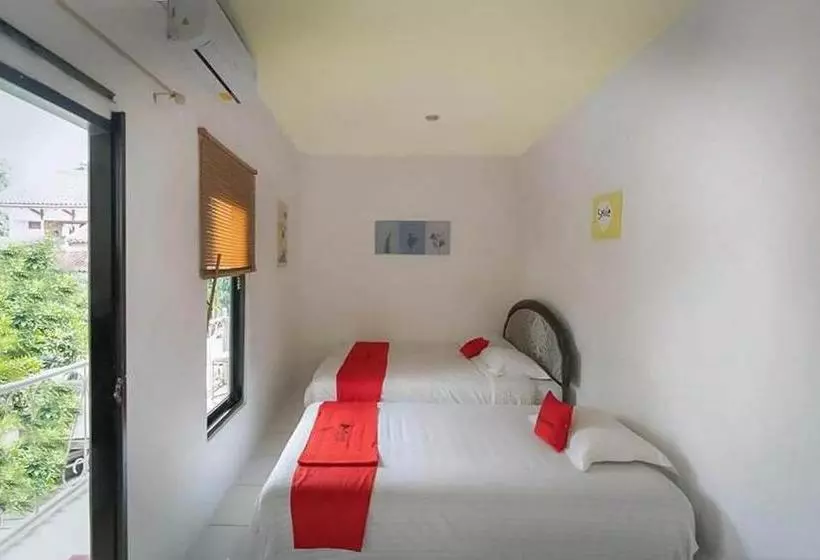 Hotelli Reddoorz Near Rs Mitra Keluarga Depok