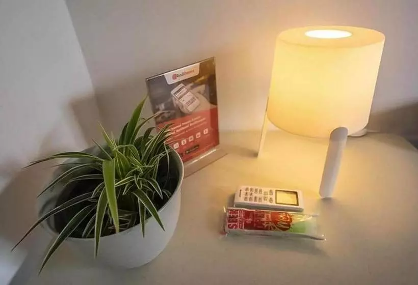 Hotelli Reddoorz Near Rs Mitra Keluarga Depok