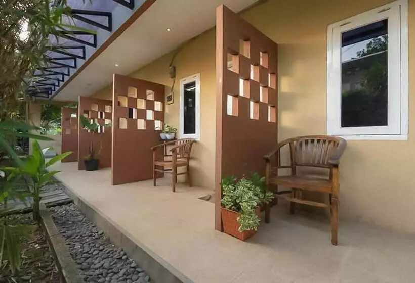 Hotelli Reddoorz Near Rs Mitra Keluarga Depok