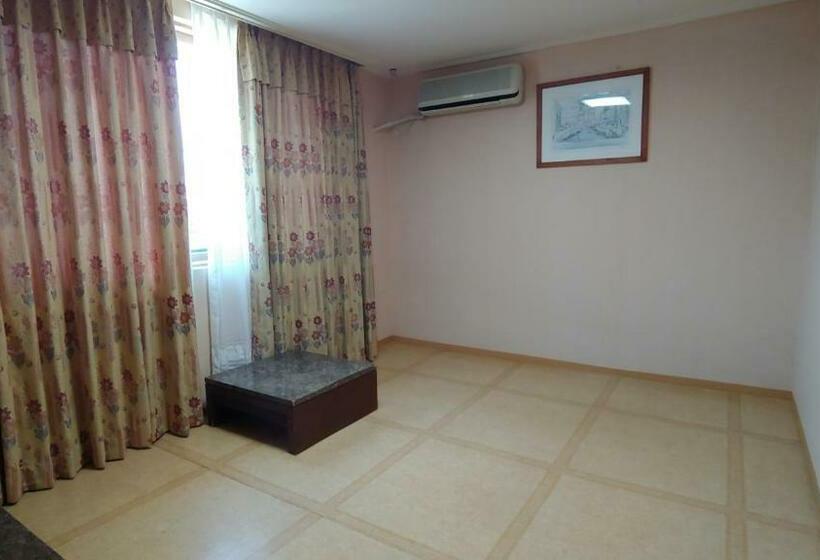 בית מלון כפרי Seorakhill