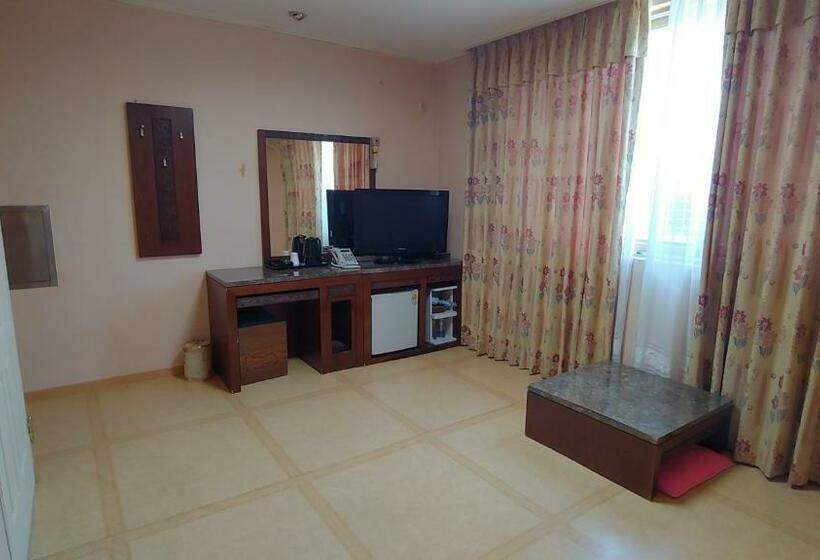 בית מלון כפרי Seorakhill