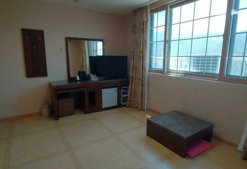 בית מלון כפרי Seorakhill