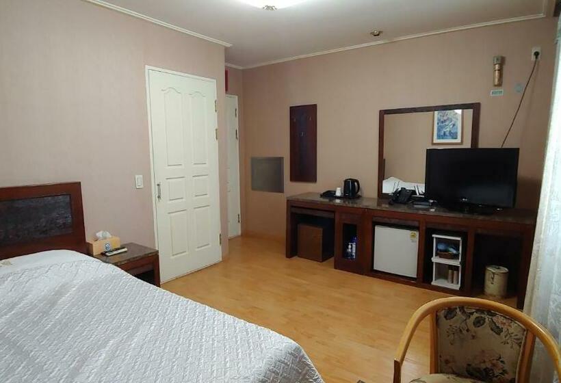 בית מלון כפרי Seorakhill