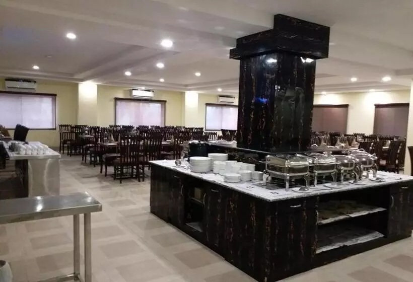 ホテル Sravasti Residency