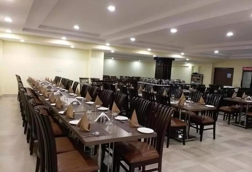 ホテル Sravasti Residency