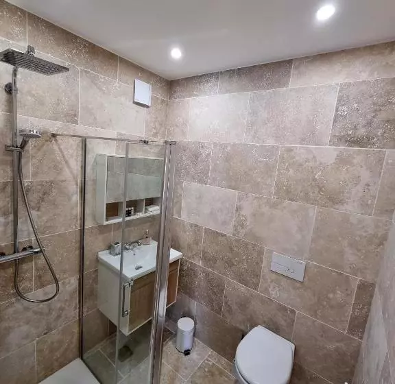 Majatalo La Maison De Livia, Proche Uzes, Nimes, Ales