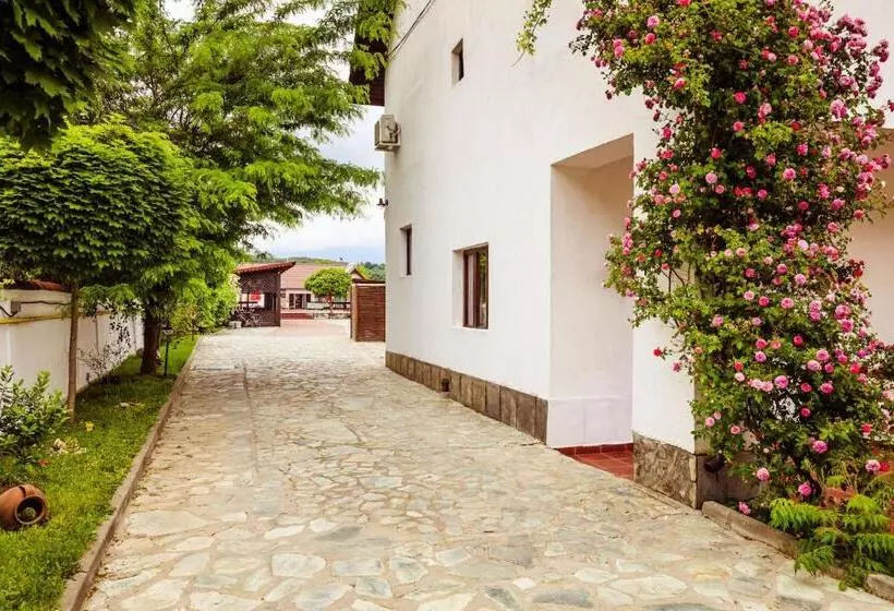 Lomakeskus Pensiunea Iris