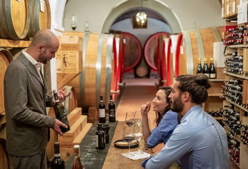 Villa Svetoni Wine Resort