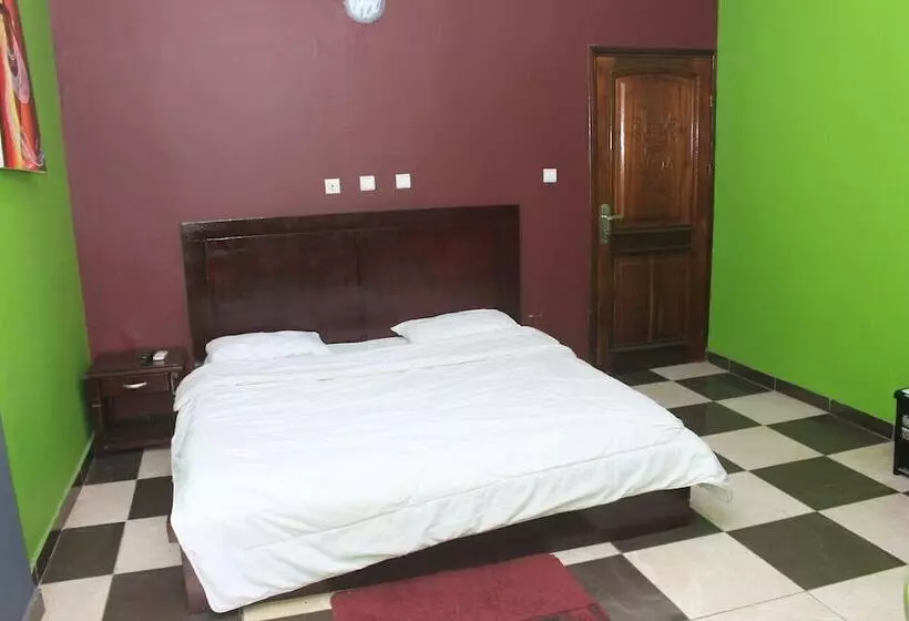 تختخواب و صبحانه Résidence Hôtel Phivare