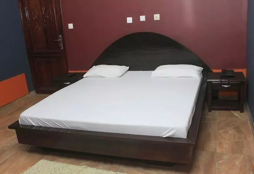 تختخواب و صبحانه Résidence Hôtel Phivare