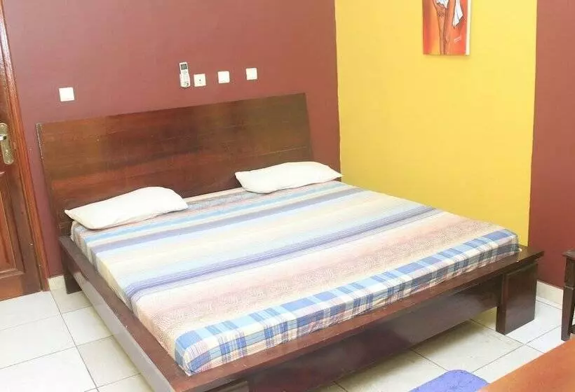 تختخواب و صبحانه Résidence Hôtel Phivare